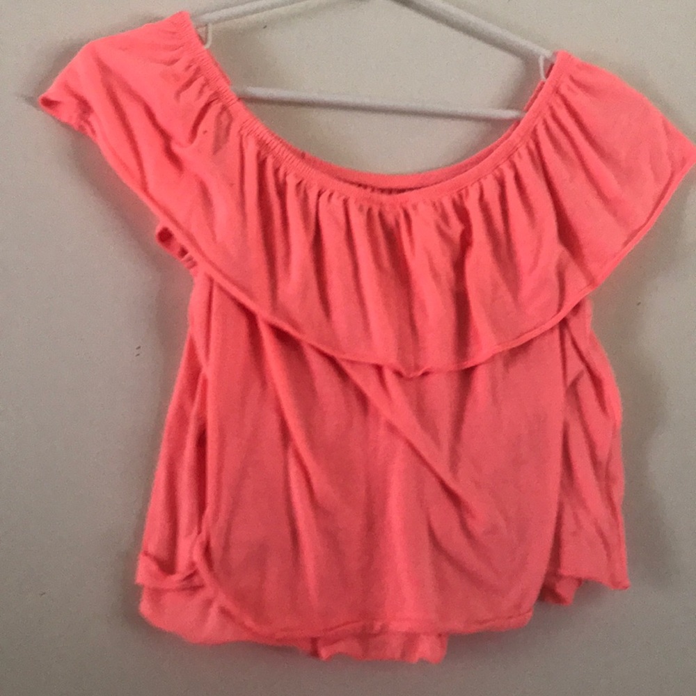 Off the shoulder crop